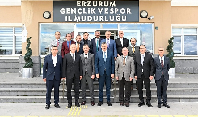 Erzurum Valisi Mustafa Çiftçi Çiftçi&#039;ye spor tesislerini ziyaret etti