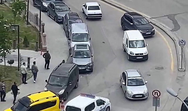 Erzurum&#039;da &quot;Dur&quot; ihtarına uymayan bir sürücü polise zor anlar yaşattı