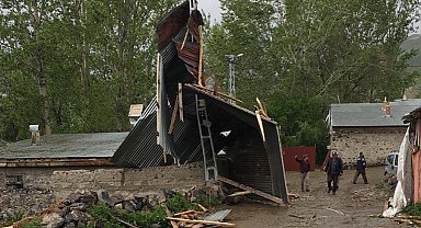 Erzurum'da Yağış ve fırtına, hayatı olumsuz etkiliyor