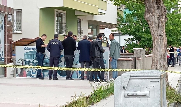 Eşini ve baldızını öldürdü ardından intihar etti