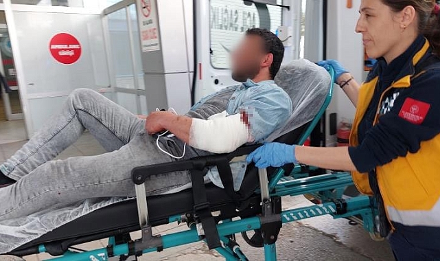 Eşiyle tartıtı kendini bıçakladı