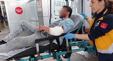 Eşiyle tartıtı kendini bıçakladı