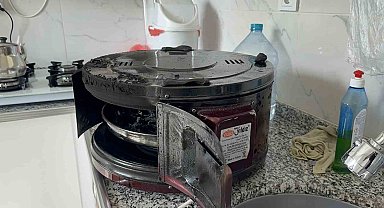 Fırında unutulan yemek yangına sebep oldu