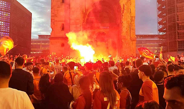 Galatasaray'ın, Konyaspor'u 3-2 yenmesi Berlin'de coşkuyla kutlandı