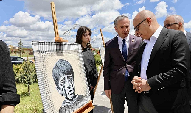 Gazze&#039;deki dramı resmederek, &quot;Savaşa Hayır&quot; konulu sergi açtılar