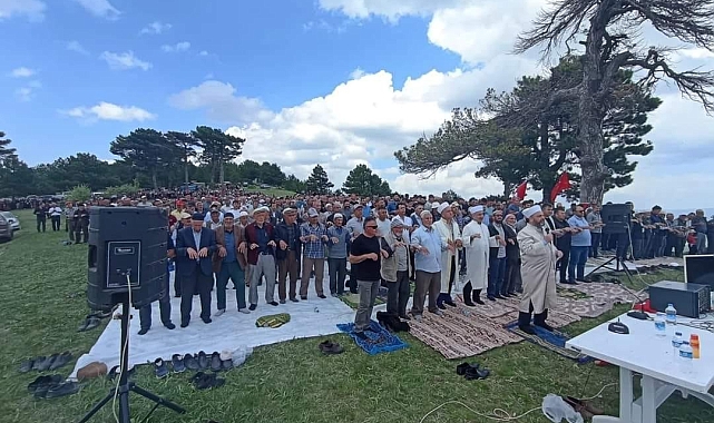 Gediz&#039;de vatandaşlar kuraklığın sona ermesi için dua ettiler