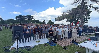 Gediz'de vatandaşlar kuraklığın sona ermesi için dua ettiler