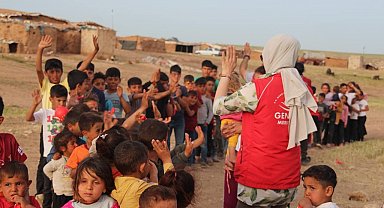 Göçer çocuklara, oyuncak sürprizi