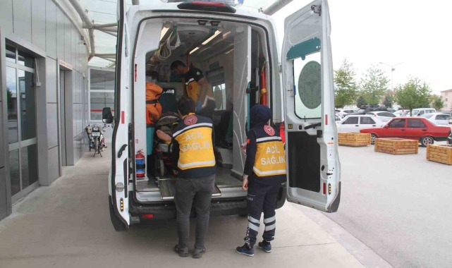 Gölgelik tamir etmek isterken düşerek hastanelik oldu