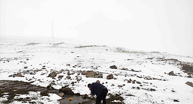 Günlerdir etkisini sürdüren sağanak, yerini kara bıraktı
