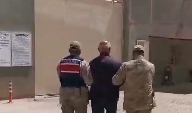 Haklarında kesinleşmiş hapis cezası bulunan 2 firari yakalandı