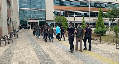 Helikopter destekli operasyonda 45 zehir taciri tutuklandı