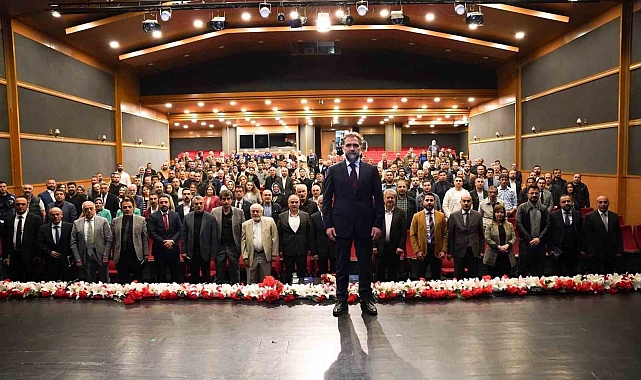 &quot;Hizmet belediyeciliğimiz hız kesmiyor&quot;