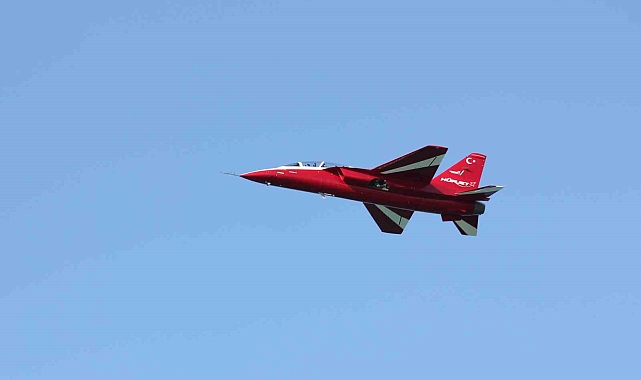 HÜRJET gösterileri nefes kesti