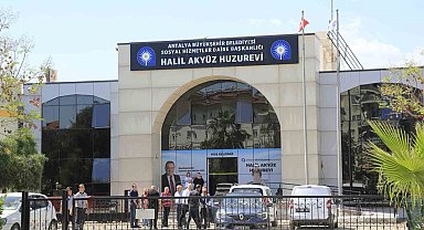 Huzurevinde, 3 kişiye bıçakla saldıran kişi dehşet saçtı