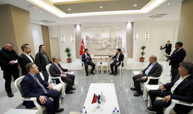 İBB Başkanı İmamoğlu&#039;ndan Esenyurt Belediye Başkanı Özer&#039;e tebrik ziyareti