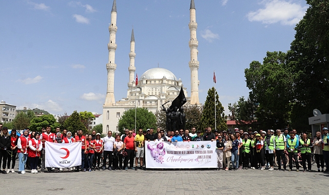 Iğdır&#039;da Anneler Günü kapsamında 20 kilometrelik bisiklet turu düzenlendi