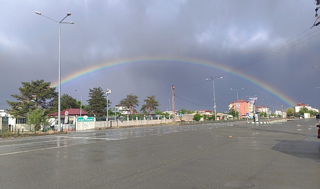 Iğdır’da sağanak sonrası çıkan gökkuşağı güzel görüntüler oluşturdu