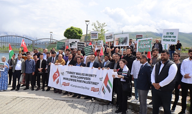 Iğdır Üniversitesi öğrencilerinden Filistinlilere destek yürüyüşü
