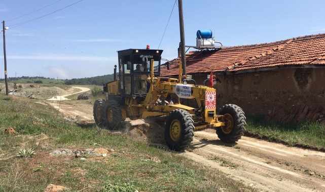 İnönü Belediyesi kilitli parke taşı döşeme çalışmalarıyla fark oluşturuyor