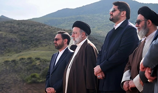 İran&#039;da neler oluyor?! Reisi&#039;nin ölümünde suikast iddiası!