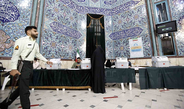 İran&#039;da halk İslami Şura Meclisi seçimleri için sandık başında