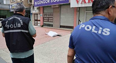 İş merkezinin 5. katından düşen yaşlı adam hayatını kaybetti