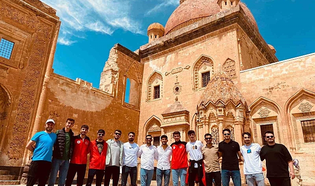 İshak Paşa Sarayı&#039;nda tarihe yolculuk