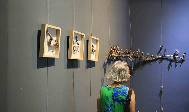 Işıl Öğretmen, bitkilerden yaptığı heykelleri sanatseverlerle buluşturdu