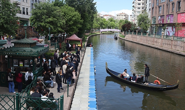 İskelede dakikalarca sıra beklediler