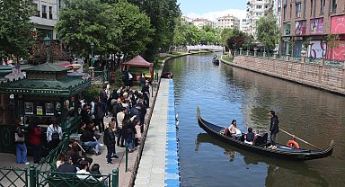 İskelede dakikalarca sıra beklediler