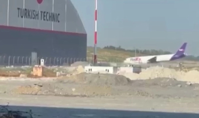 İstanbul Havalimanı&#039;nda kargo uçağı paniği! İniş takımları açılmayınca...