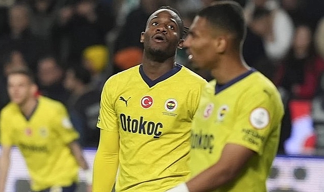 İşte Fenerbahçe&#039;de ipleri koparan olaylar!!!