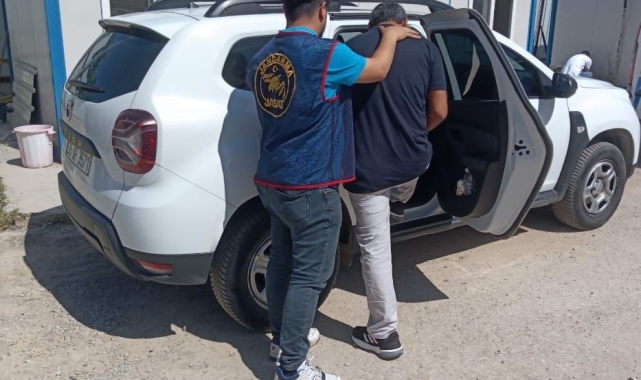 İzmir&#039;de çeşitli suçlardan aranan 191 kişi yakalandı