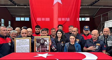 Kahraman itfaiyeci  son yolculuğuna uğurlandı