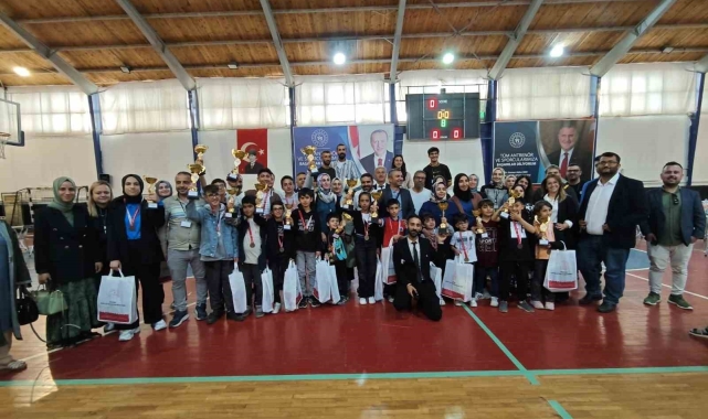 Kahta&#039;da hedef 5&#039;te öğrenciler yarıştı