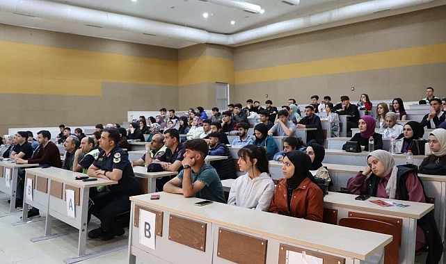 Karayolları Trafik Haftası&quot; nedeniyle seminer verildi