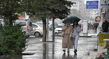 Kars'ta yağmur hayatı olumsuz etkiledi