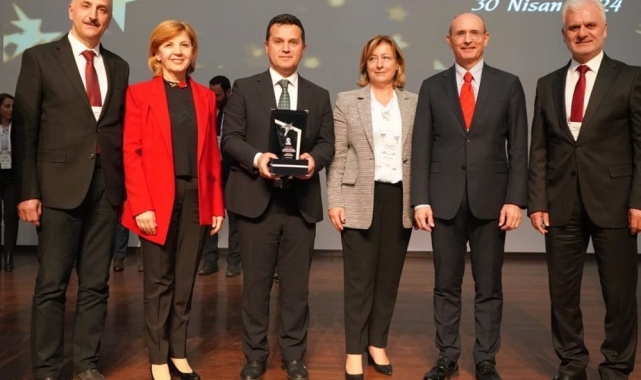 Kastamonu Üniversitesi, İlham Veren Kamu Yönetimi proje ödülünü aldı