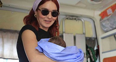 Kazada yaralanan anne ve bebek hastaneye sevk edildi