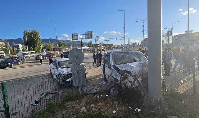 Kırmızı ışık ihlali, kazayı beraberinde getirdi