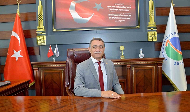 KIRŞEHİR AHİ EVRAN ÜNİVERSİTESİ  REKTÖRÜ  KASIM KARAHOCAGİL: &quot;AHİLİĞİN, ŞEHRİN VE ÜNİVERSİTENİN KAYNAKLARINI DOĞRU ORANDA KULLANIYORUZ&quot;