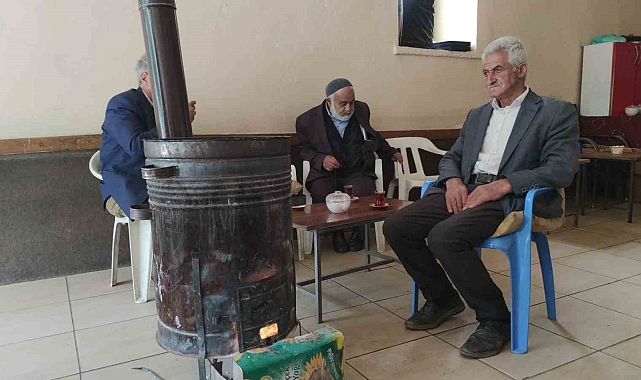 Kışın kurulan sobalar Mayıs ayının ilk haftasında halen yakılıyor