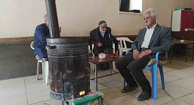 Kışın kurulan sobalar Mayıs ayının ilk haftasında halen yakılıyor