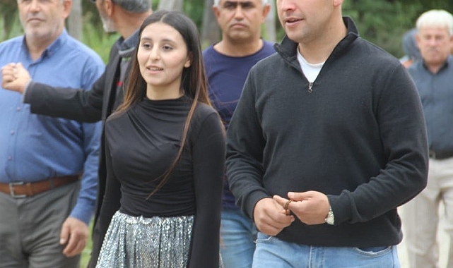 Kısmetlerini arayan gençler, Aşıklar Sokağı&#039;nda bir araya geldi