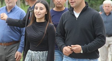 Kısmetlerini arayan gençler, Aşıklar Sokağı'nda bir araya geldi