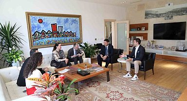 Konsoloslar Başkanı, Mandalinci'yi makamında ziyaret etti