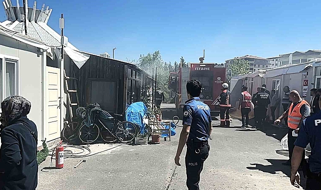 Konteyner yangını büyümeden kontrol altına alındı