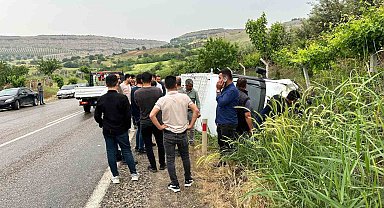 Kontrolden çıkan minibüs yan yattı: 14 yaralı