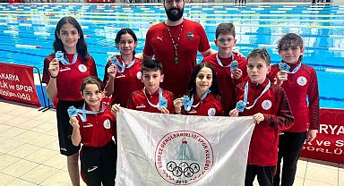 Körfezli genç Grup Müsabakalarında havuzdan madalya ile çıktılar